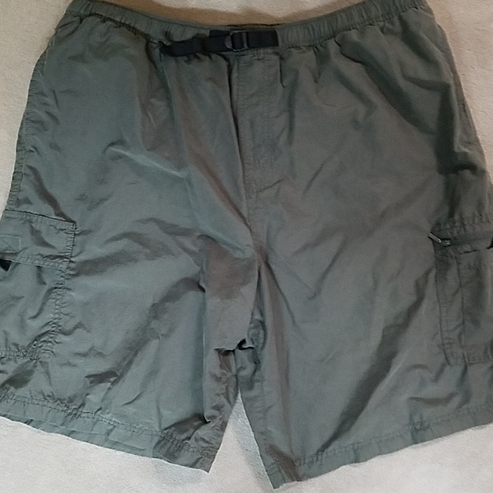 Roundtree and Yorke Men's swim trunks XL